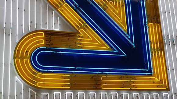 gold arrow light right gold arrow light pointing right